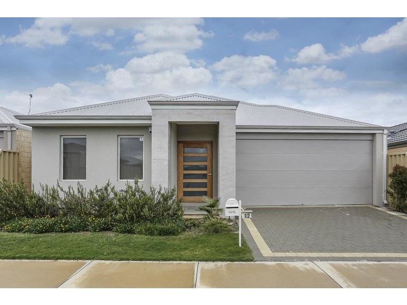 12 Altrincham Grove, Butler WA 6036