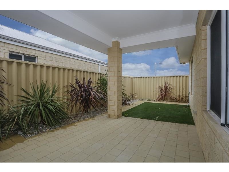 12 Altrincham Grove, Butler WA 6036