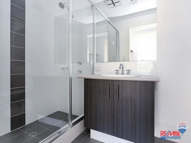 73 Cuddlepie Turn, Banksia Grove WA 6031
