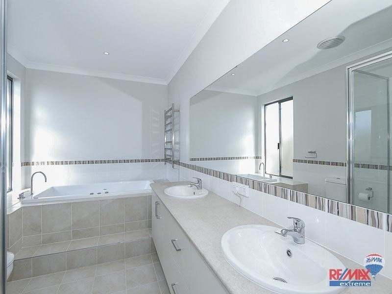 21 Founder Way, Alkimos WA 6038