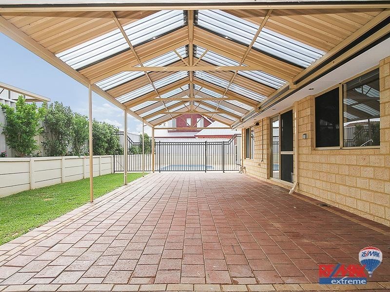 8 Danja Rise, Hocking WA 6065