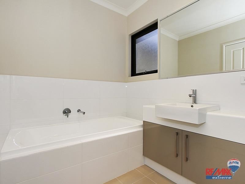 4/49 Discovery Circuit, Iluka WA 6028