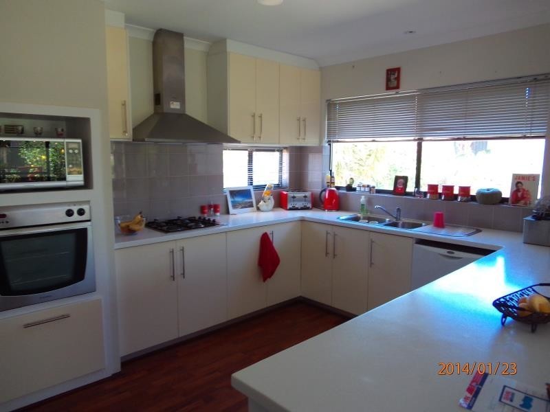 1 Brigantine Drive, Jindalee WA 6036