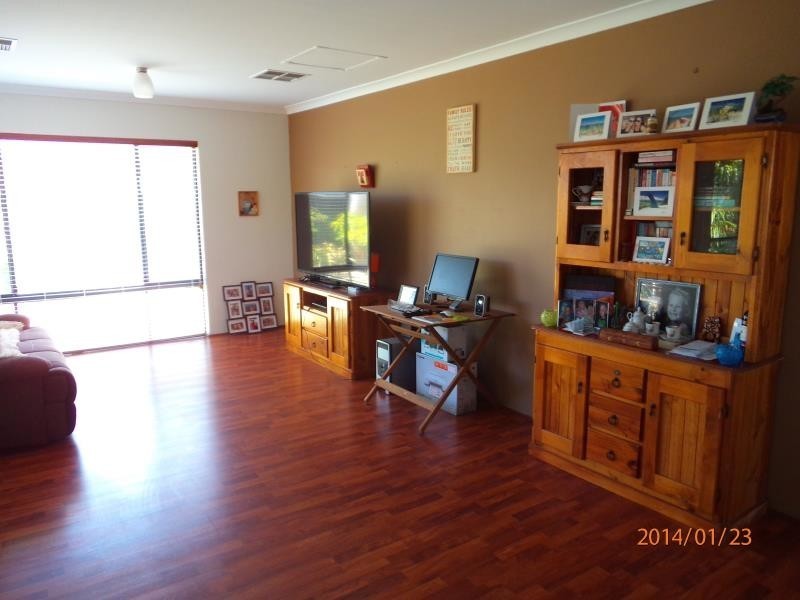 1 Brigantine Drive, Jindalee WA 6036