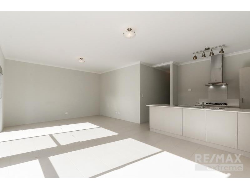 7 Cosmia Grove, Jindalee WA 6036