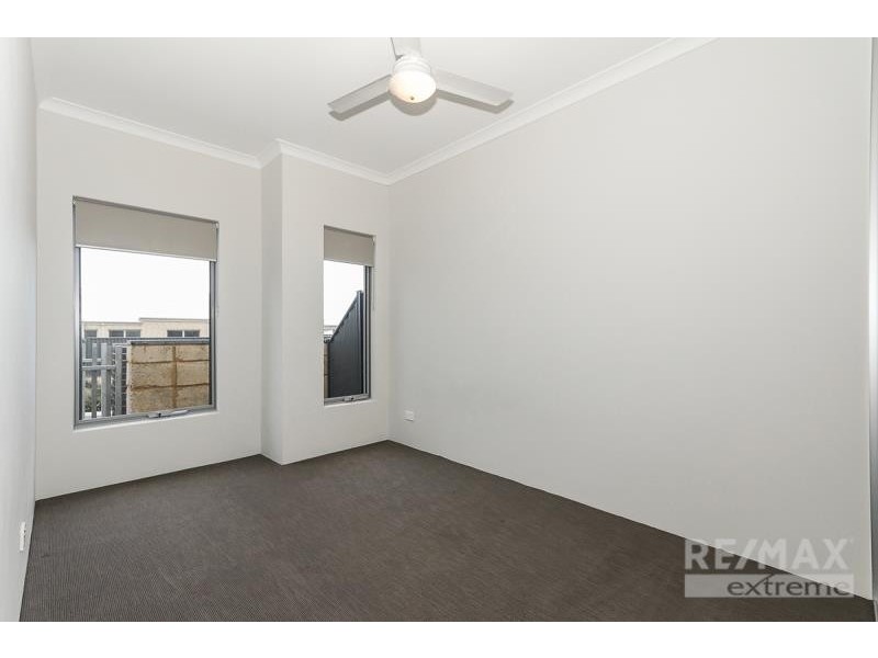 7 Cosmia Grove, Jindalee WA 6036