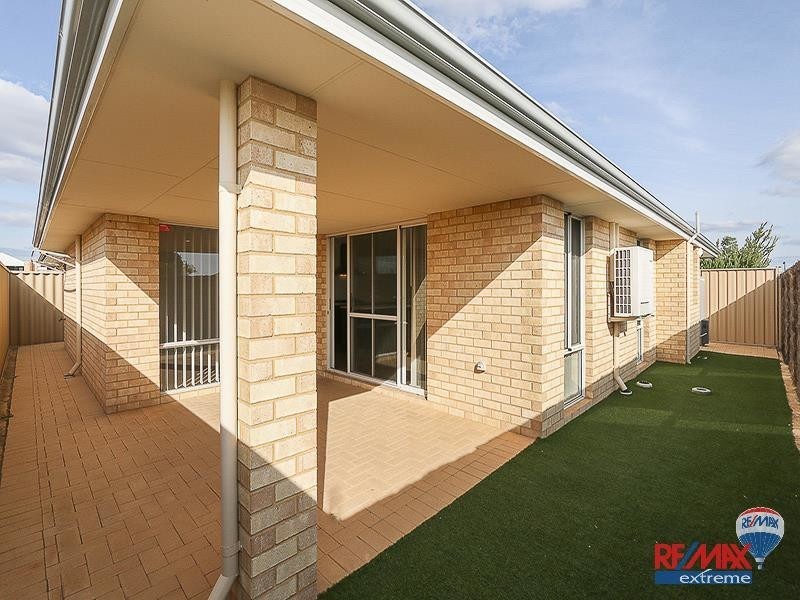 8 Verwood Green, Butler WA 6036