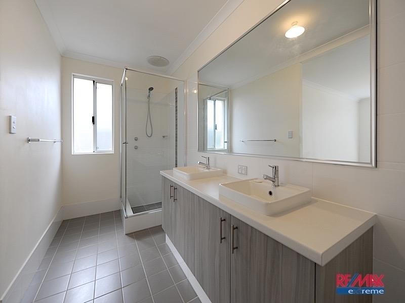 11 Carmine Street, Eglinton WA 6034