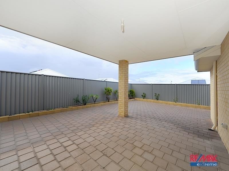 11 Carmine Street, Eglinton WA 6034