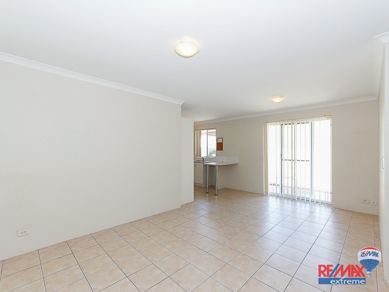 25 Meadow Place, Quinns Rocks WA 6030