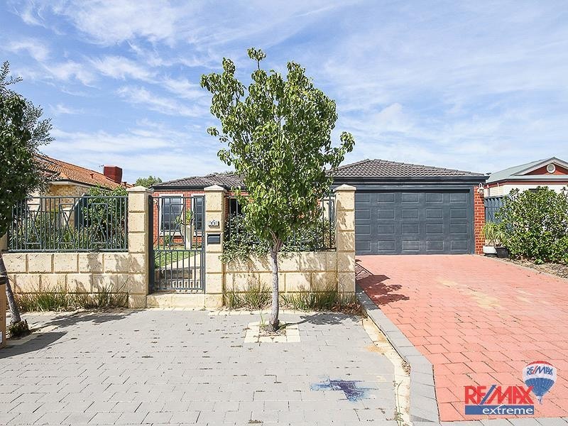 11 Walsall Turn, Hocking WA 6065