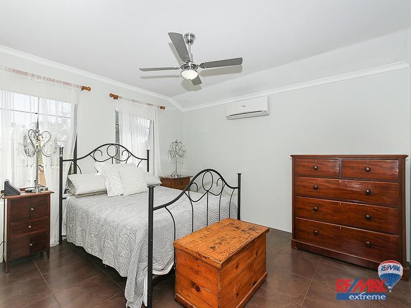 11 Walsall Turn, Hocking WA 6065