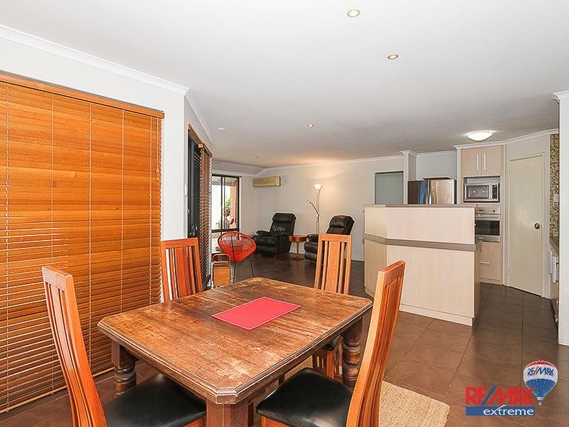 11 Walsall Turn, Hocking WA 6065