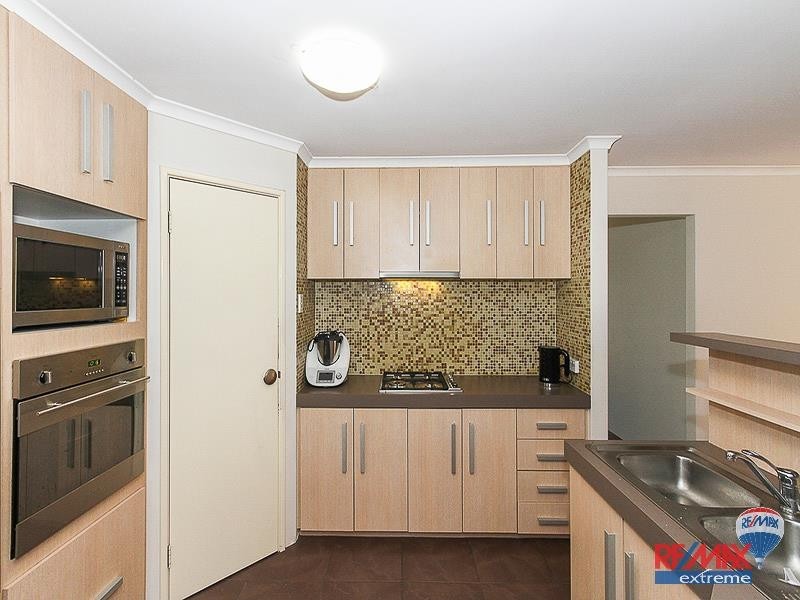 11 Walsall Turn, Hocking WA 6065