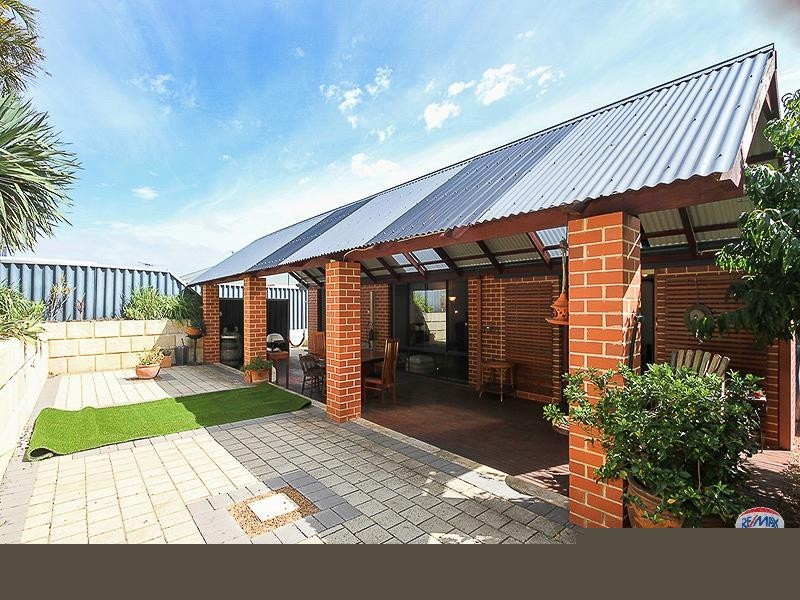 11 Walsall Turn, Hocking WA 6065