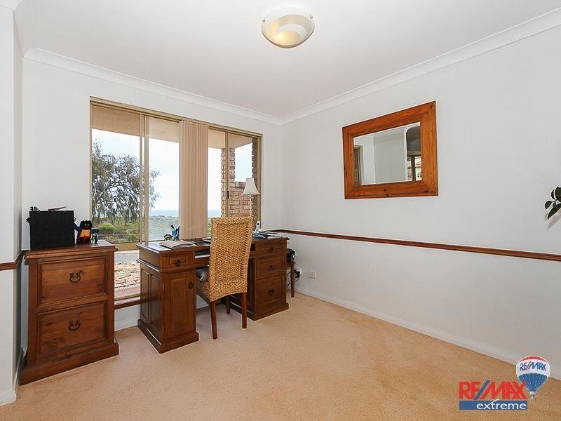 46 Southern Cross Circle, Ocean Reef WA 6027