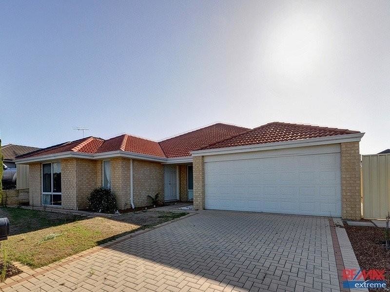 28 Crosthwait Circle, Tapping WA 6065