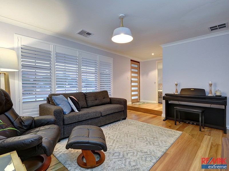 15 Tripoli Mews, Currambine WA 6028