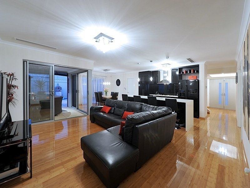 2 Spitfire Avenue, Burns Beach WA 6028