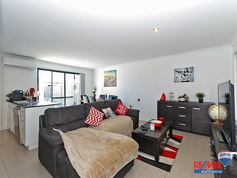 8A Bauer Circle, Banksia Grove WA 6031