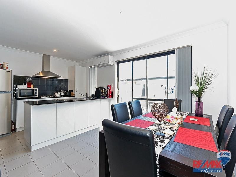 8A Bauer Circle, Banksia Grove WA 6031