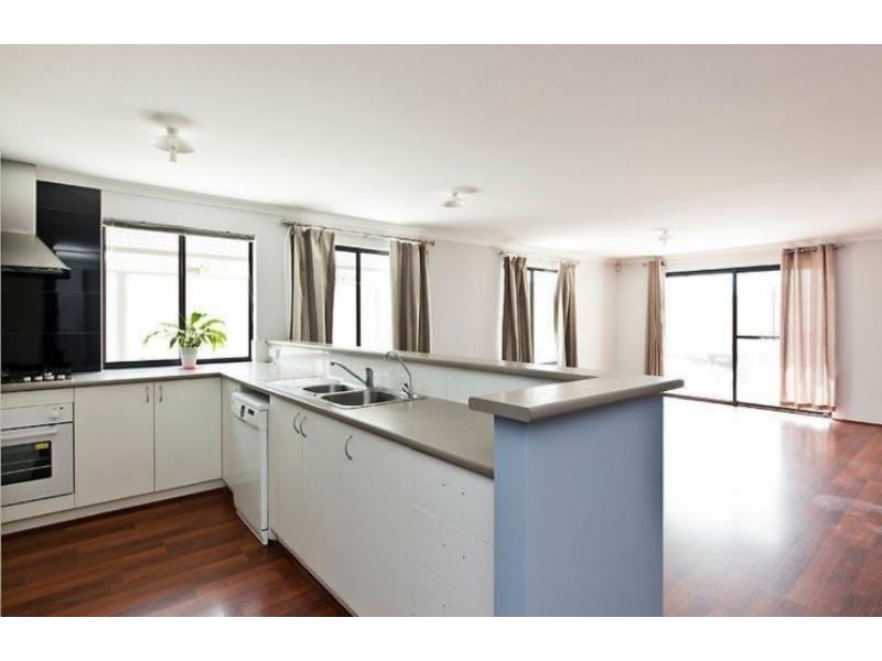 25 Vancouver Parade, Wanneroo WA 6065