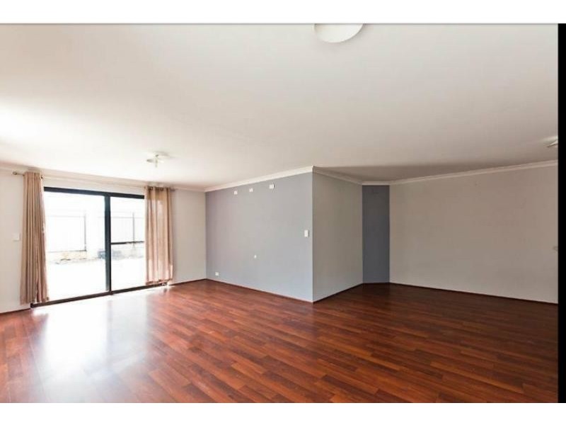 25 Vancouver Parade, Wanneroo WA 6065