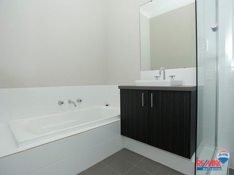 24 Cerise Lane, Eglinton WA 6034