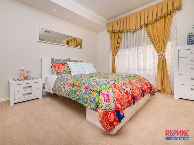 73 Regency Avenue, Madeley WA 6065