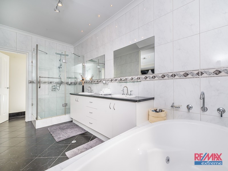 73 Regency Avenue, Madeley WA 6065