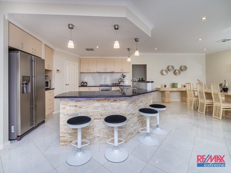 73 Regency Avenue, Madeley WA 6065