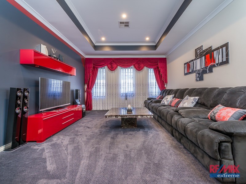 73 Regency Avenue, Madeley WA 6065