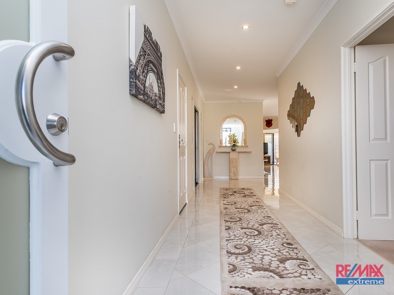 73 Regency Avenue, Madeley WA 6065