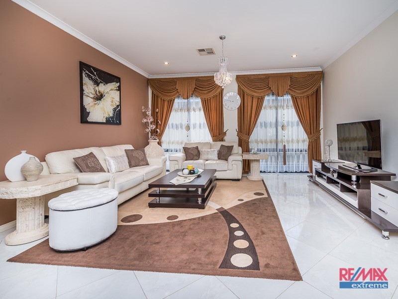 73 Regency Avenue, Madeley WA 6065