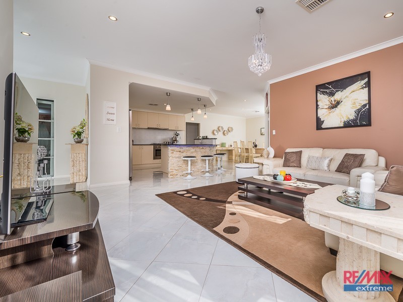 73 Regency Avenue, Madeley WA 6065