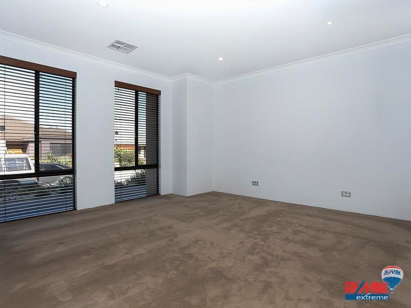 9 Costelloe Gardens, Butler WA 6036