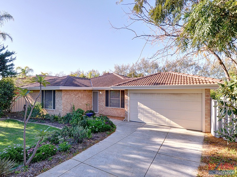 4 Girvan Lane, Kinross WA 6028