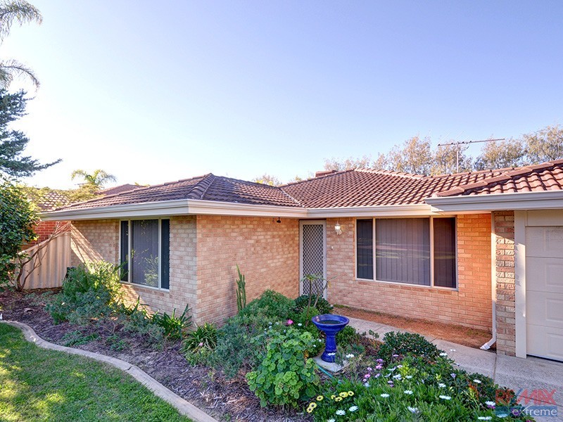 4 Girvan Lane, Kinross WA 6028