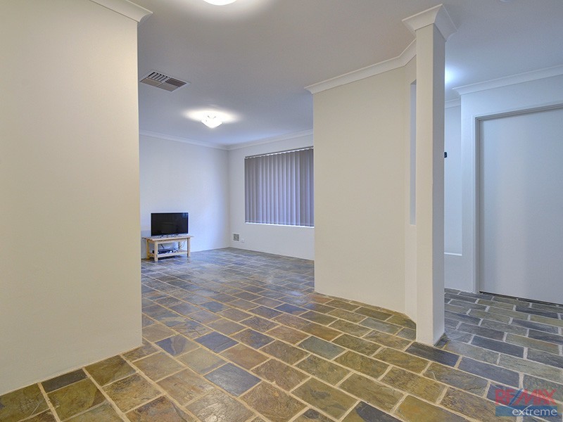 4 Girvan Lane, Kinross WA 6028