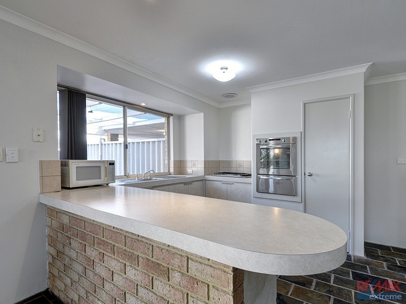 4 Girvan Lane, Kinross WA 6028