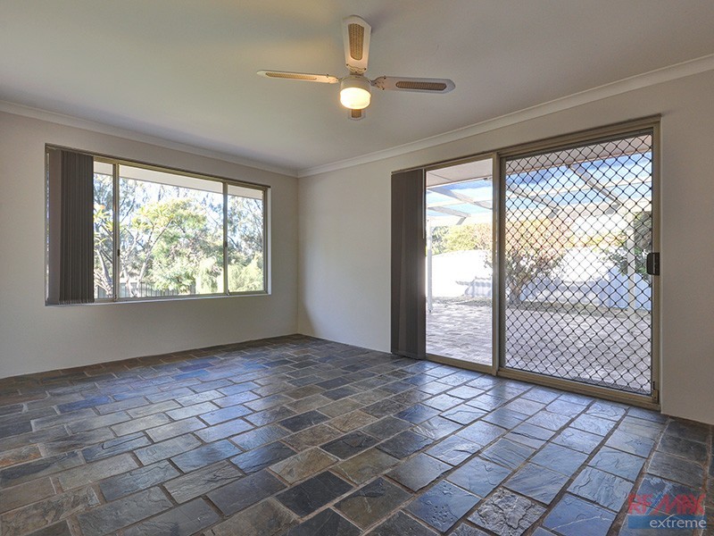 4 Girvan Lane, Kinross WA 6028