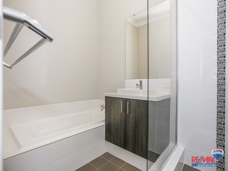 77 Redington Drive, Butler WA 6036