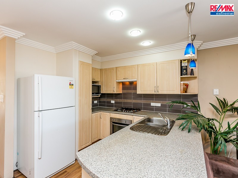 1 Theba Court, Heathridge WA 6027