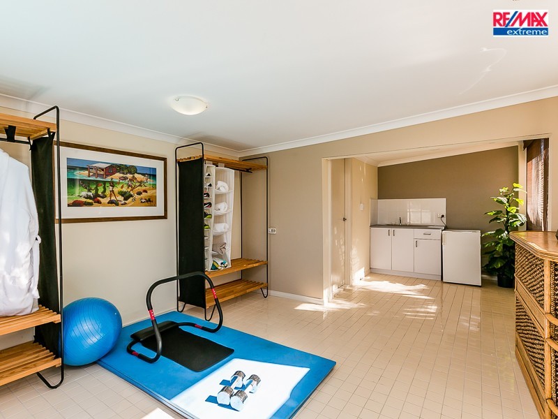 1 Theba Court, Heathridge WA 6027