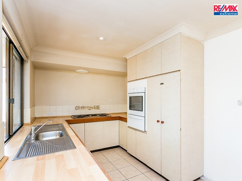 6 Marybrook Road, Heathridge WA 6027