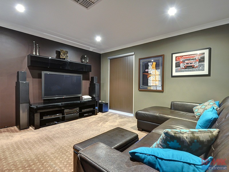 42 Vanderlin Crescent, Ridgewood WA 6030