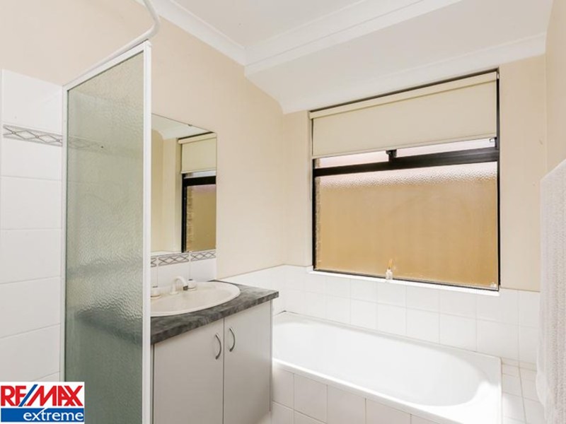 11 Harrington Avenue, Tapping WA 6065