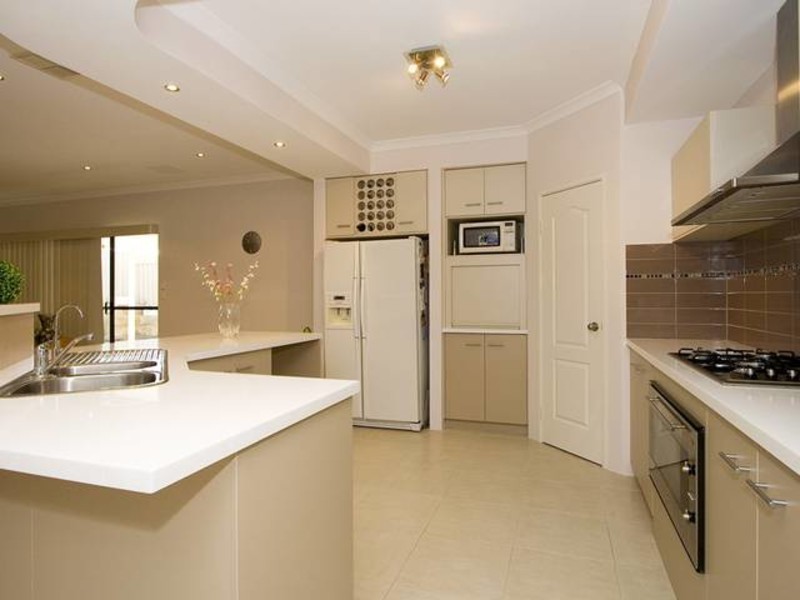 5 Canova Road, Butler WA 6036