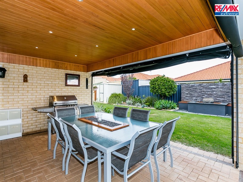 45 Chartwell Bend, Hocking WA 6065