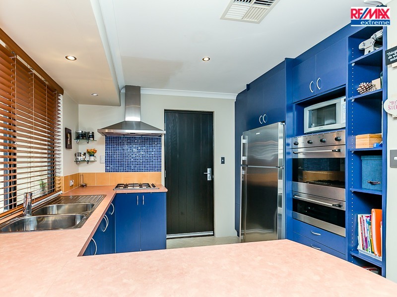 45 Chartwell Bend, Hocking WA 6065